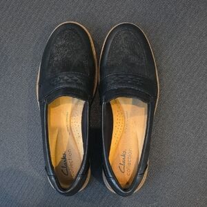 Clarks Women's Black Loafers